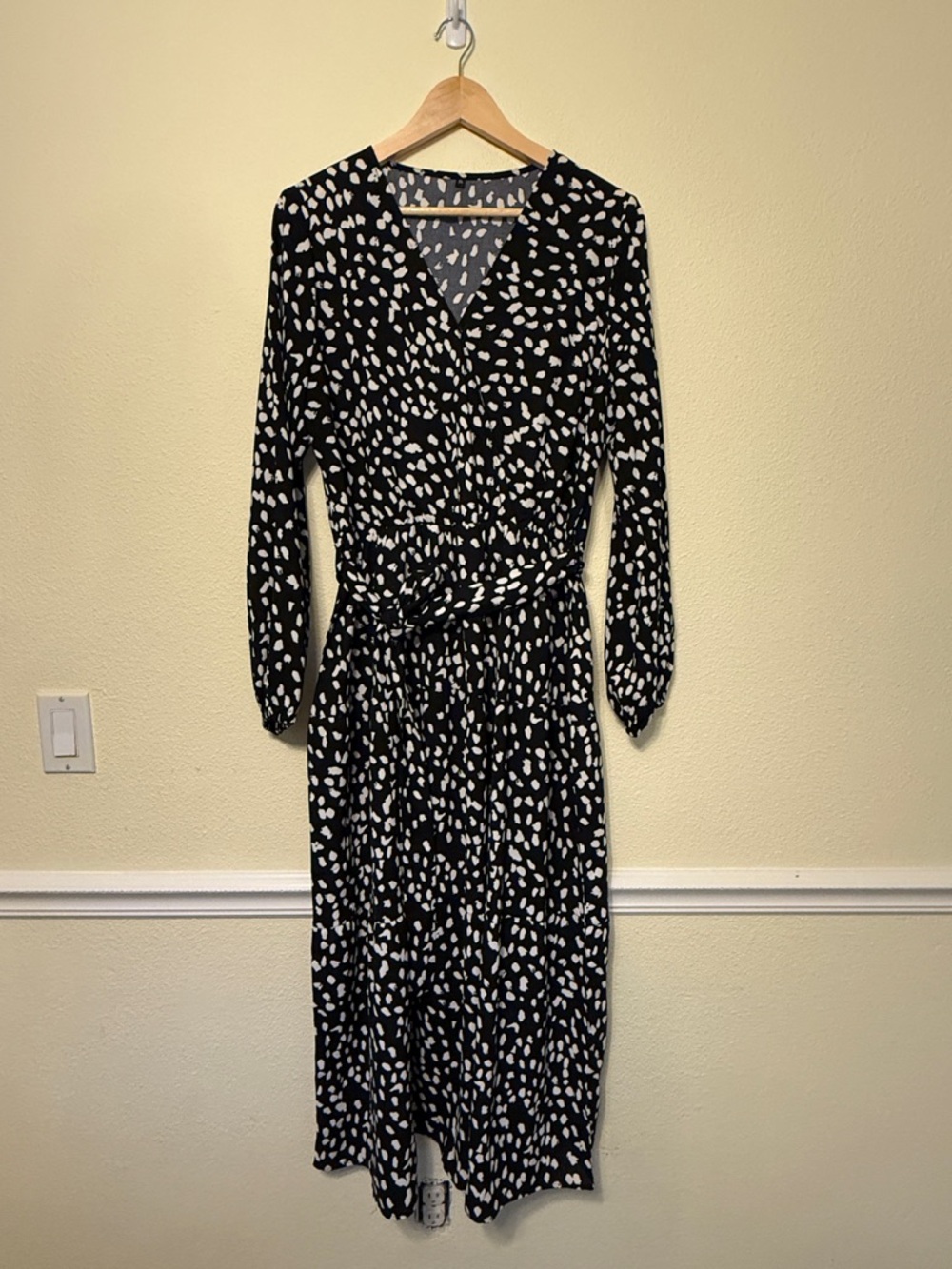 Black and White Long Sleeve Wrap Midi Dress